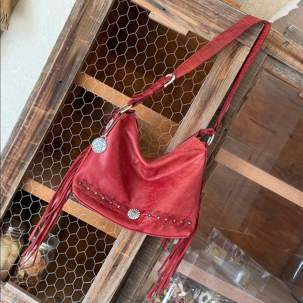 American West River Ranch Slouch Zip Top Shoulder Bag Red Leather Purse Fringe